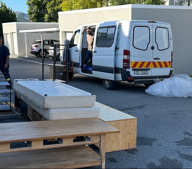 FTH Transport crew at a complex