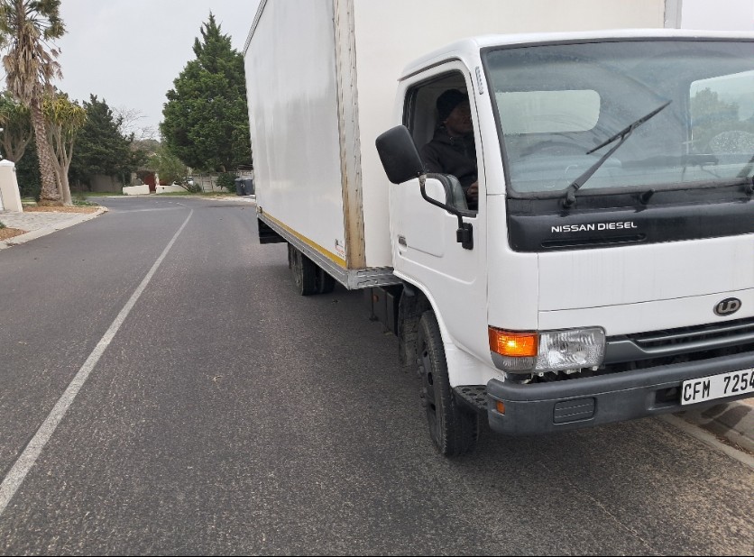 FTH Transport large moving van in Cape Town
